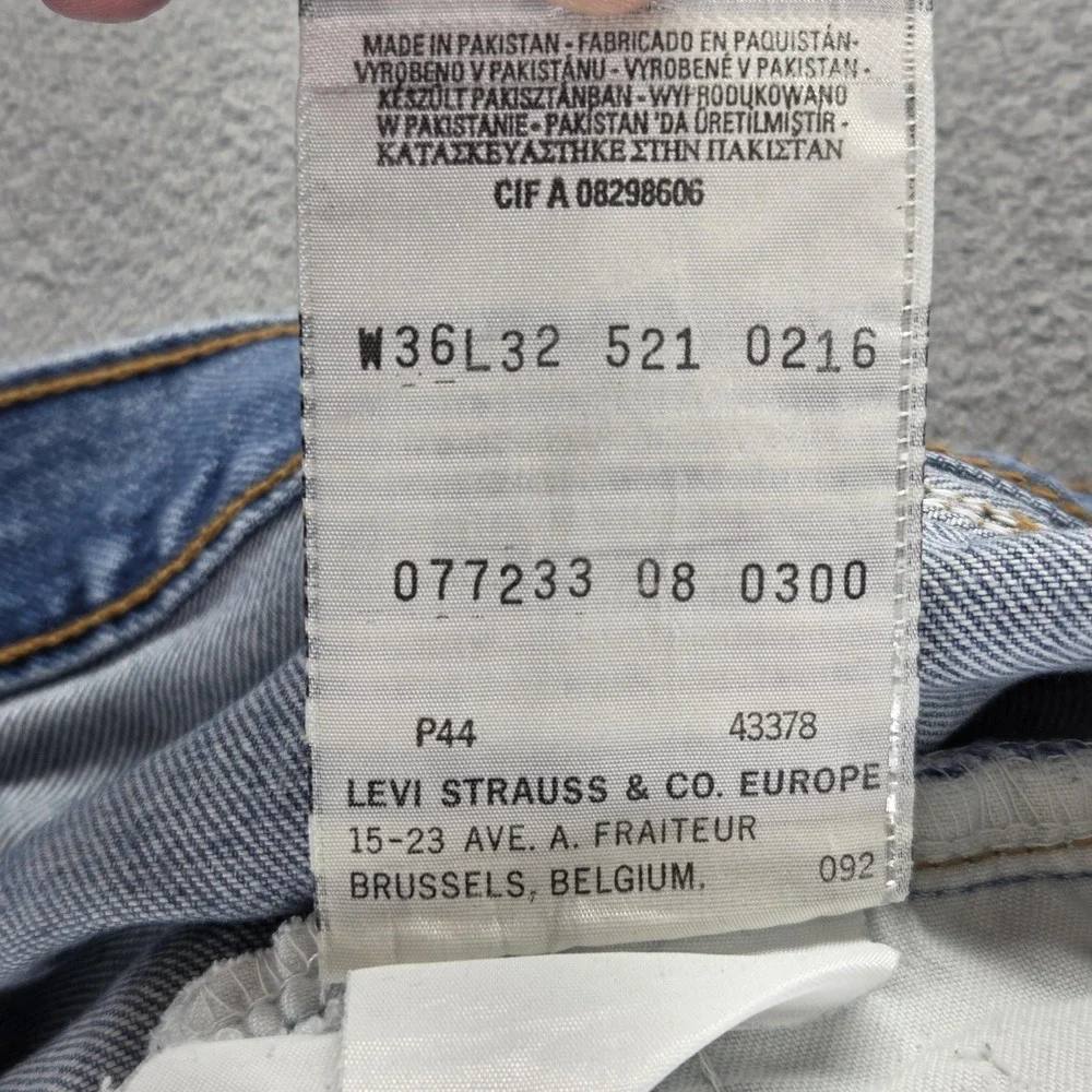 Vintage Levis‎ 521 Jeans Mens Blue Medium Wash Tapered Zip Fly Fits 33x27